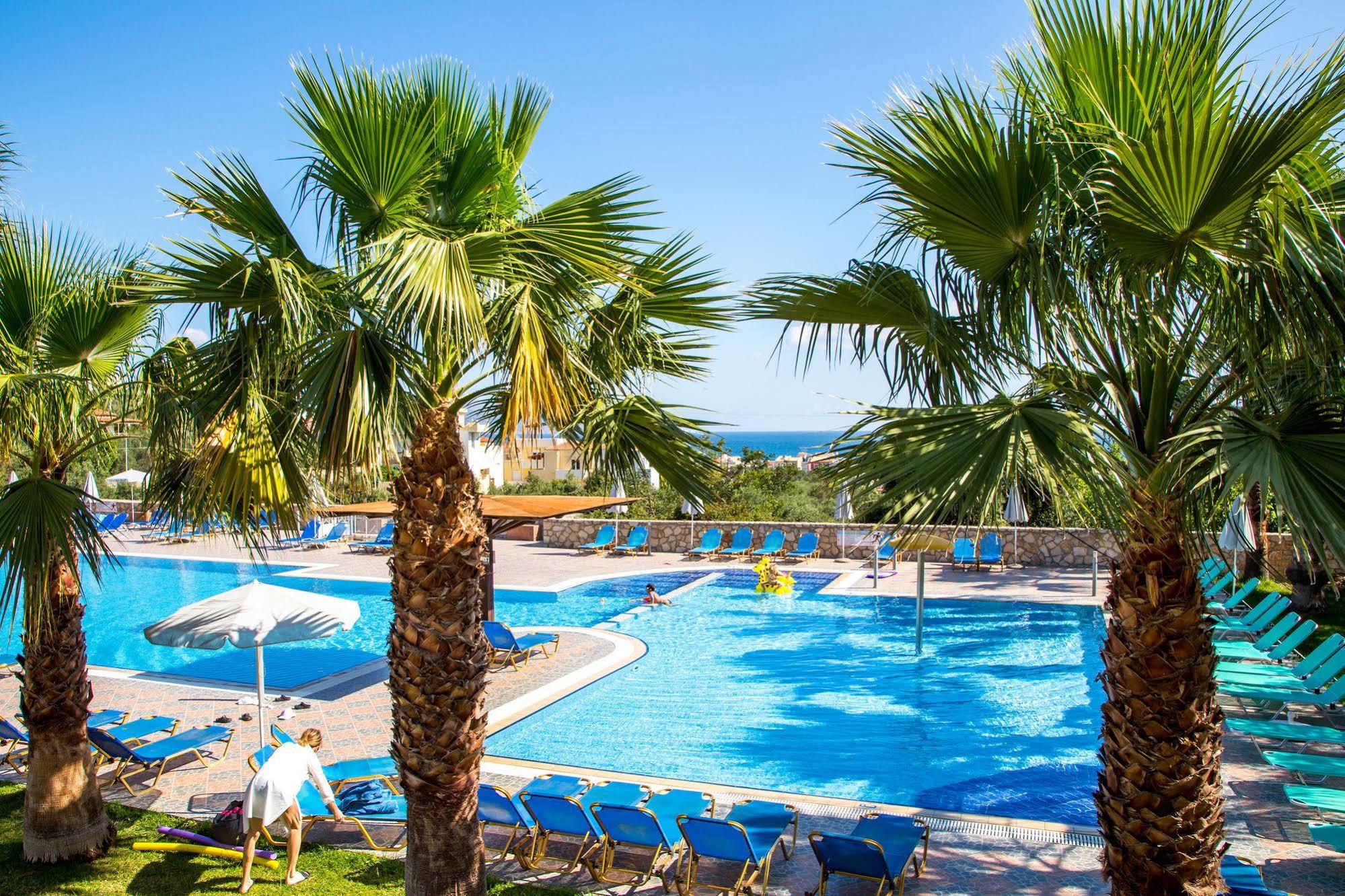 Langley Resort Almirida Bay Exterior foto